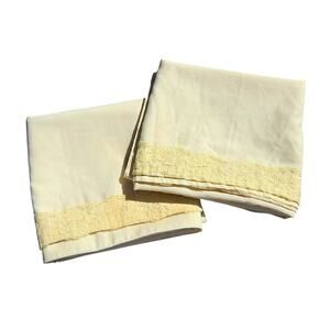 Charming Hand Sewn Butter Yellow Cotton Lace Trim Standard Pillowcases